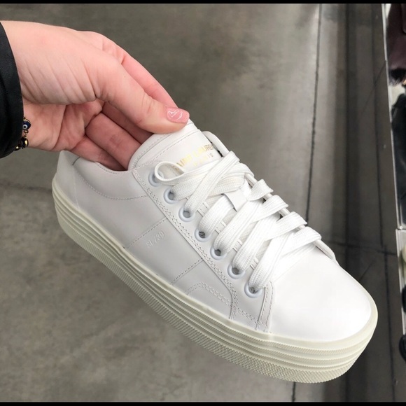 athletic boots mens